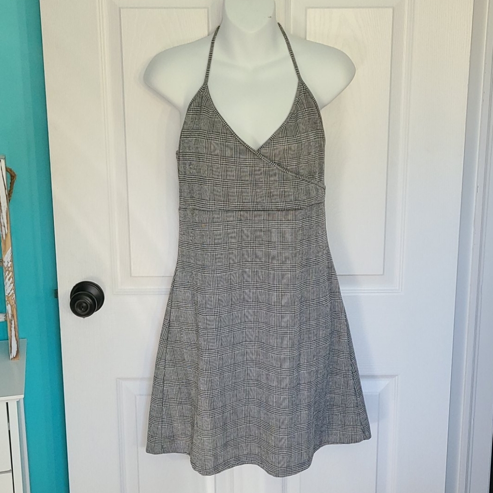 💥3/$25💥Antistar Empire Waist Crossover Mini